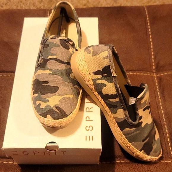 Esprit Shoes - Spirit camouflage women's shoes. Size 7.5